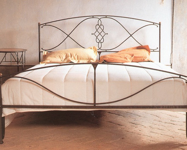 Кованая кровать Арбалет 160