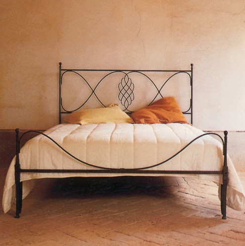 Кованая кровать Арбалет 160